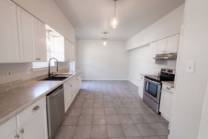 Photo 6 of 14 of 4519 Marcell Ave, Dallas, TX