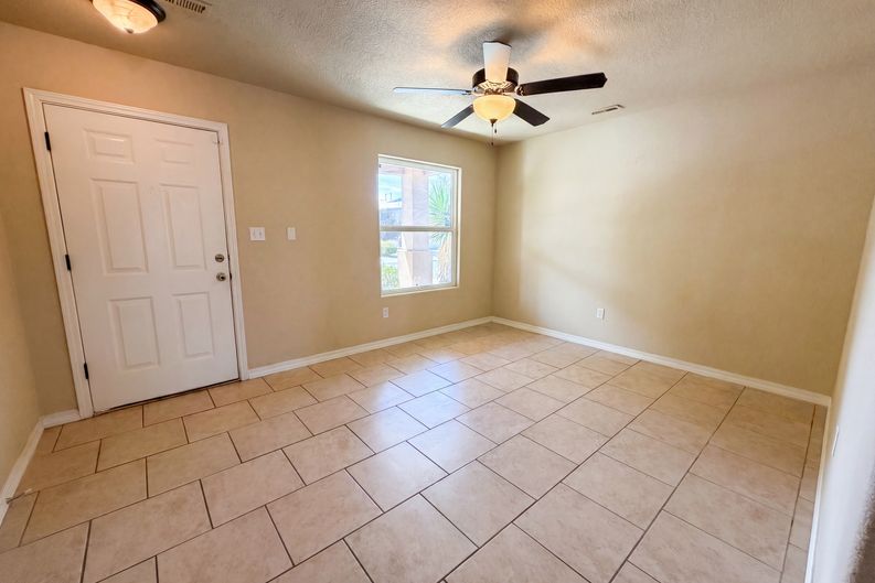 Photo 9 of 26 of 1309 Spruce Meadows Dr NE, Rio Rancho, NM