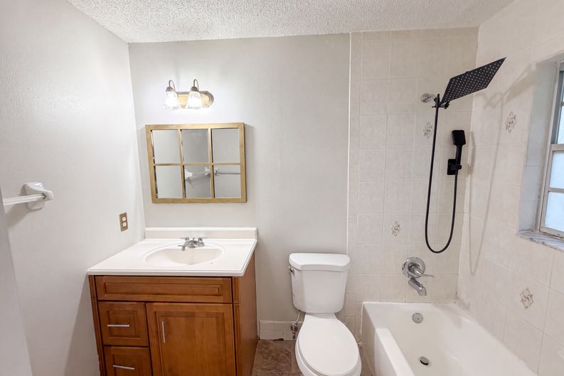 Photo 7 of 22 of 5750 NW 55th Ave, Ocala, FL