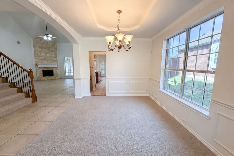 Photo 11 of 28 of 1126 Glencoe Dr, Glenn Heights, TX
