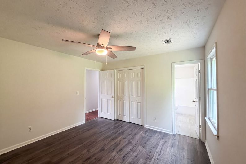 Photo 4 of 16 of 1514 Willow Gate Way, Auburn, GA