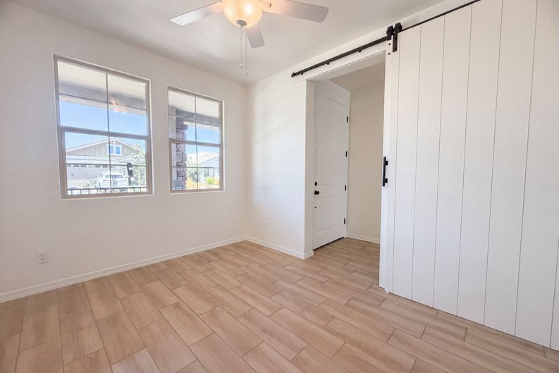 Photo 4 of 17 of 2831 W Rainbow Dr, San Tan Valley, AZ