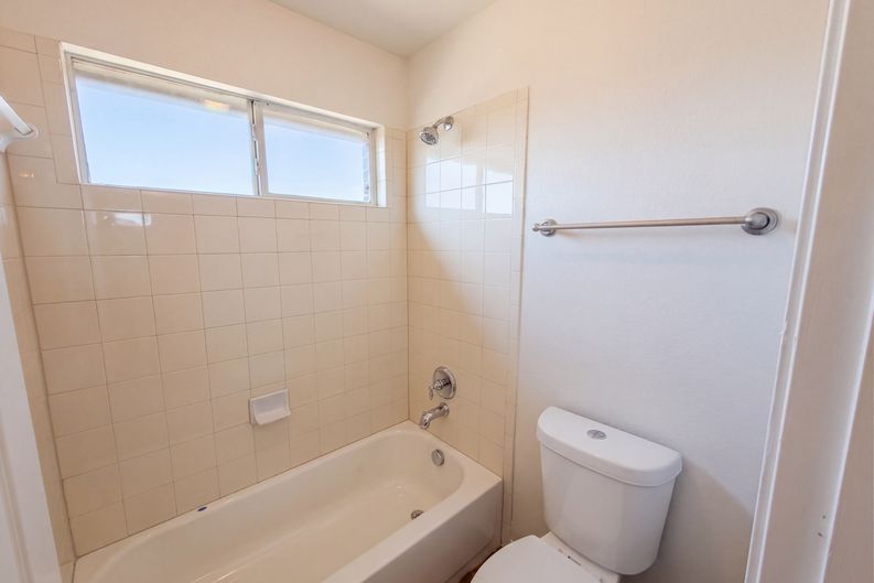 Photo 16 of 31 of 1402 Stone Oak Ct, Cedar Hill, TX
