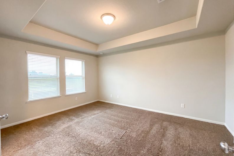 Photo 4 of 20 of 10310 Lake Huron Dr, Humble, TX