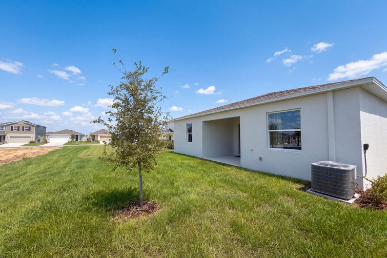 Photo 19 of 20 of 1520 Redwood Ln, Haines City, FL