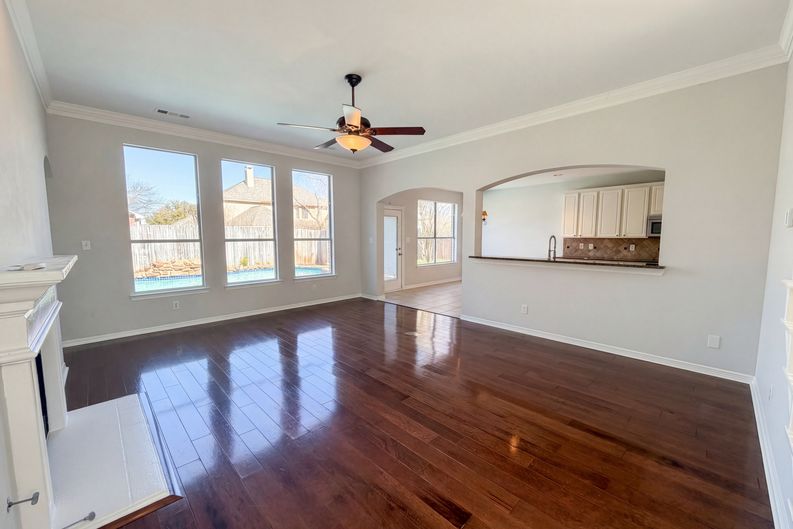 Photo 15 of 34 of 1412 Spring Ridge Ln, Flower Mound, TX