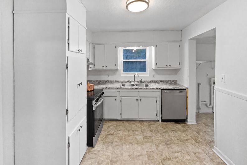 Photo 19 of 28 of 4028 Catalpa Ave, Knoxville, TN