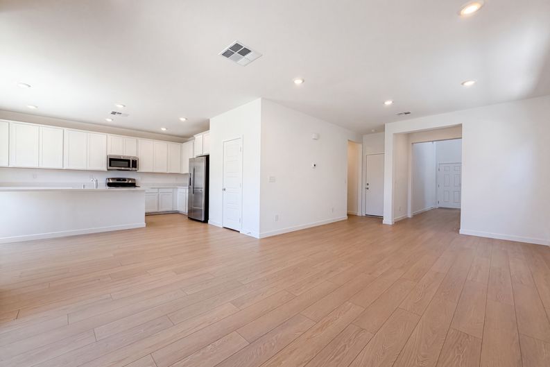 Photo 7 of 22 of 8379 W Rochelle Ave, Las Vegas, NV