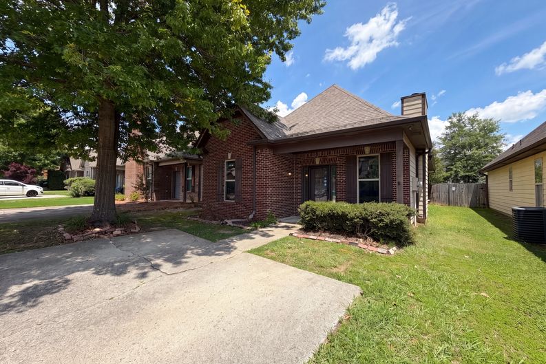 Photo 17 of 19 of 1124 Washington Dr, Moody, AL