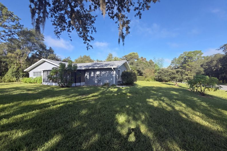 Photo 21 of 31 of 15 Shumard Ct E, Homosassa, FL
