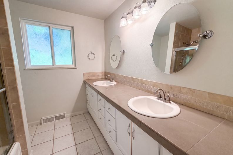 Photo 25 of 43 of 7447 S Ames Ct, Littleton, CO