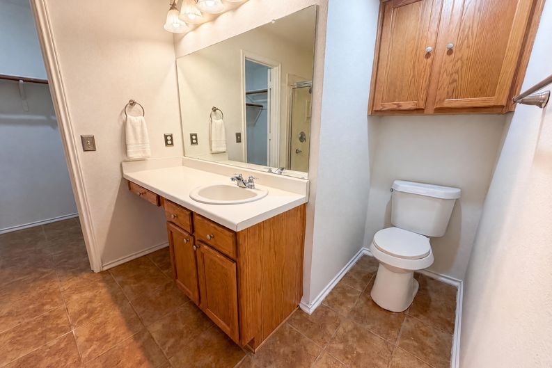 Photo 14 of 22 of 5810 Vasey Blvd, Austin, TX