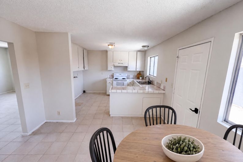 Photo 6 of 23 of 52990 Avenida Diaz, La Quinta, CA