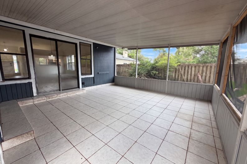 Photo 21 of 23 of 8048 Kilwinning Ln, Jacksonville, FL