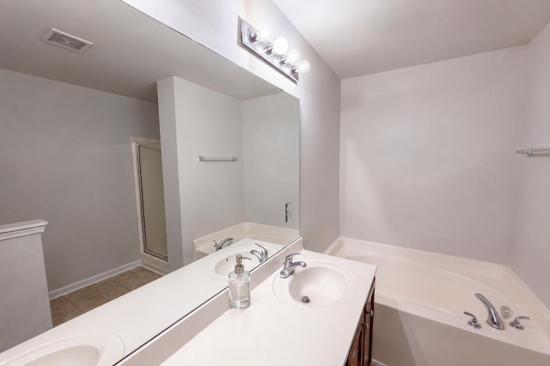 Photo 8 of 16 of 1317 Hosmer Ct, Wake Forest, NC