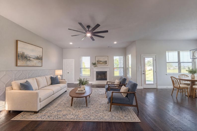 Photo 3 of 46 of 1208 Redbud St, Howe, TX