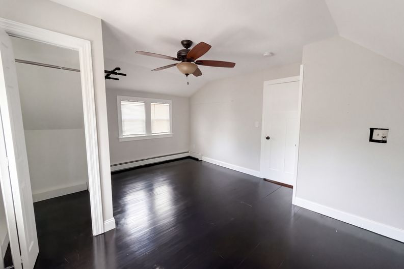 Photo 11 of 21 of 116 S Clinton Ave, Bay Shore, NY