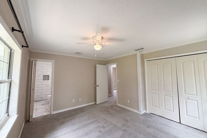 Photo 4 of 21 of 1770 NE 37th St, Ocala, FL