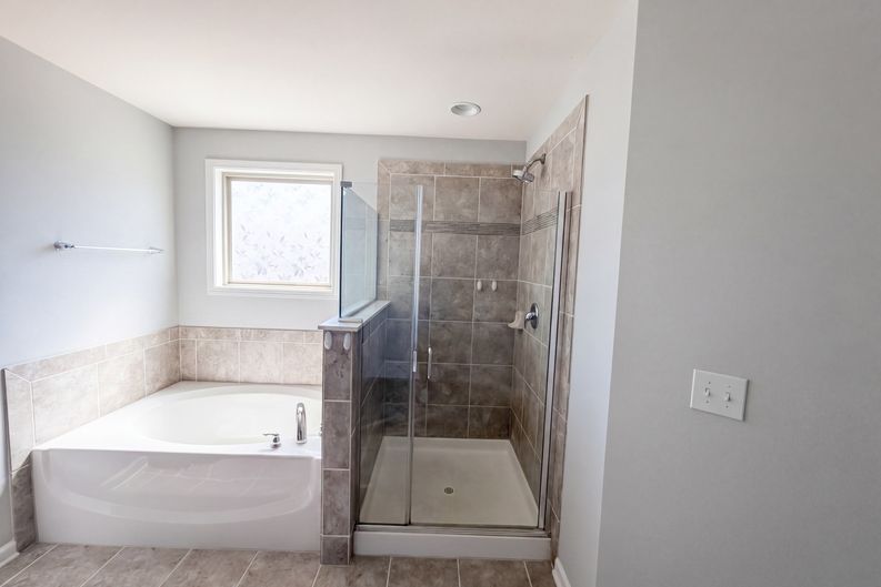 Photo 11 of 23 of 1305 Ivey Grove Ct, Fuquay Varina, NC