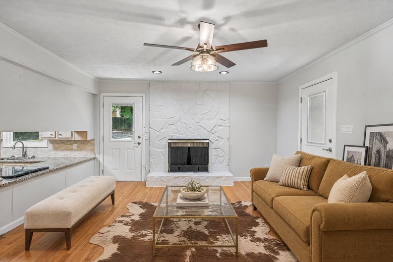 Photo 3 of 18 of 721 Belmont Rdg, Lawrenceville, GA