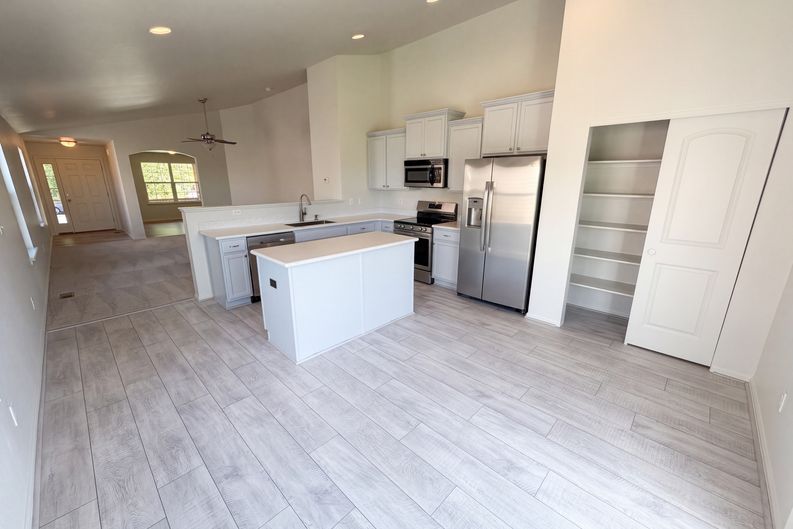 Photo 11 of 31 of 10273 Olathe St, Commerce City, CO