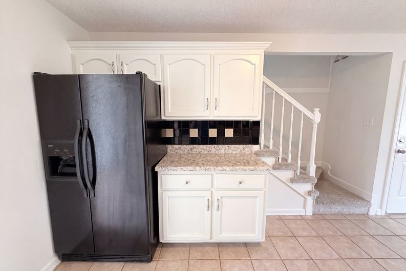 Photo 12 of 17 of 3609 Millington Dr, Clarksville, TN
