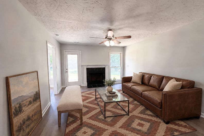 Photo 3 of 17 of 2577 Previs Rd, Fayetteville, NC
