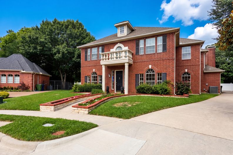 Photo 25 of 27 of 2533 Vista Creek Ct, Garland, TX