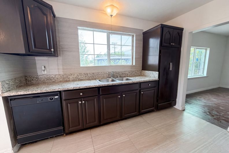 Photo 24 of 42 of 11950 Lee Ave, Adelanto, CA