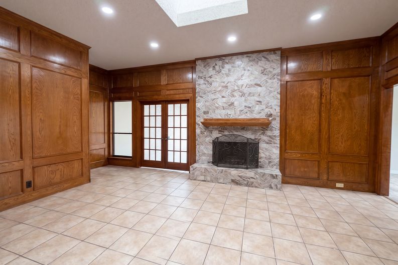 Photo 4 of 17 of 1604 Danube Ln, Plano, TX