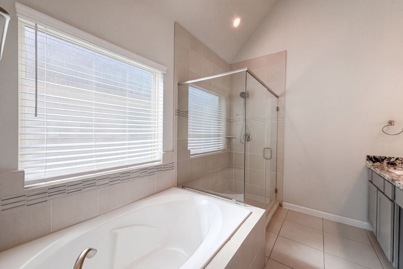 Photo 19 of 23 of 10707 Centre Forest Dr, Houston, TX