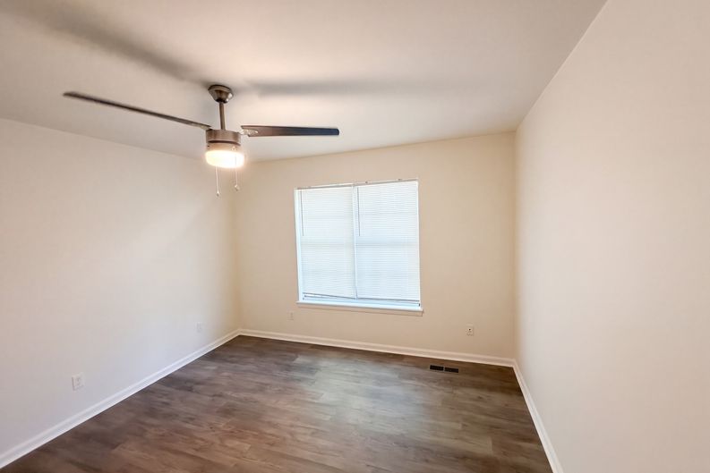 Photo 13 of 27 of 2024 Montreat Pkwy, Vestavia Hills, AL
