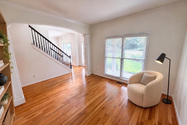 Photo 9 of 58 of 3612 Brookefall Ct, Suwanee, GA