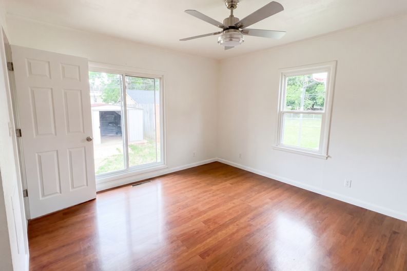 Photo 11 of 18 of 818 W Rush St, Enid, OK