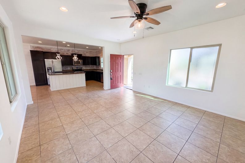 Photo 3 of 22 of 10919 E Midnight Moon Ln, Tucson, AZ