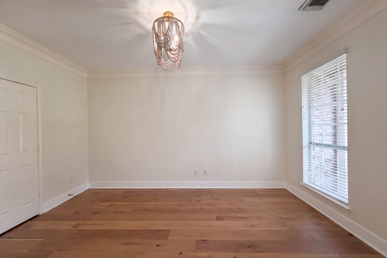 Photo 12 of 38 of 11314 Sailwing Creek Ct, Pearland, TX