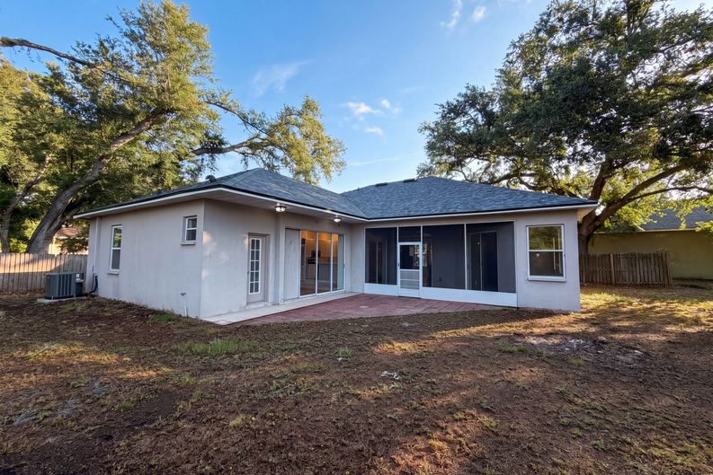 Photo 5 of 22 of 203 Taylor Bay Ln, Brandon, FL