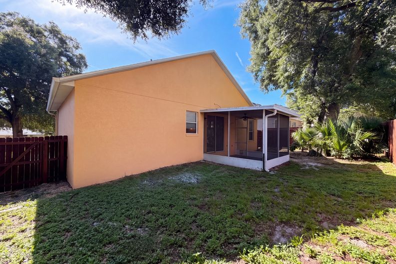 Photo 18 of 19 of 826 Hilly Bend Dr, Apopka, FL