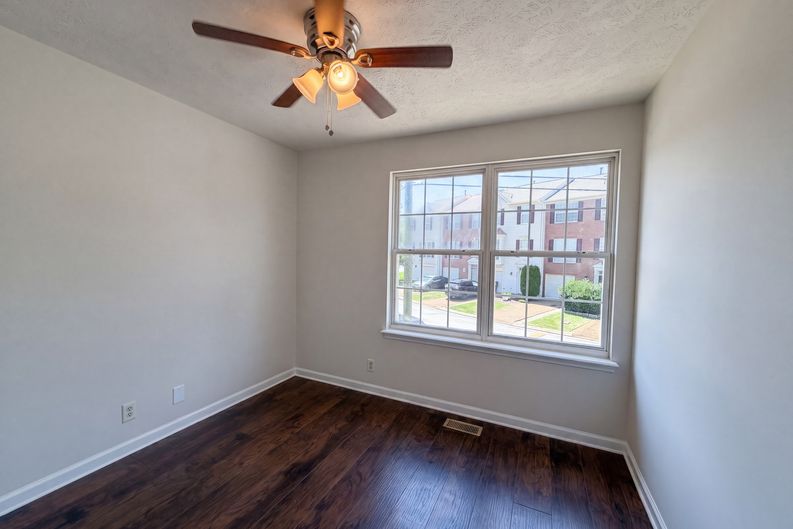 Photo 9 of 23 of 5170 Hickory Hollow Pkwy, Antioch, TN