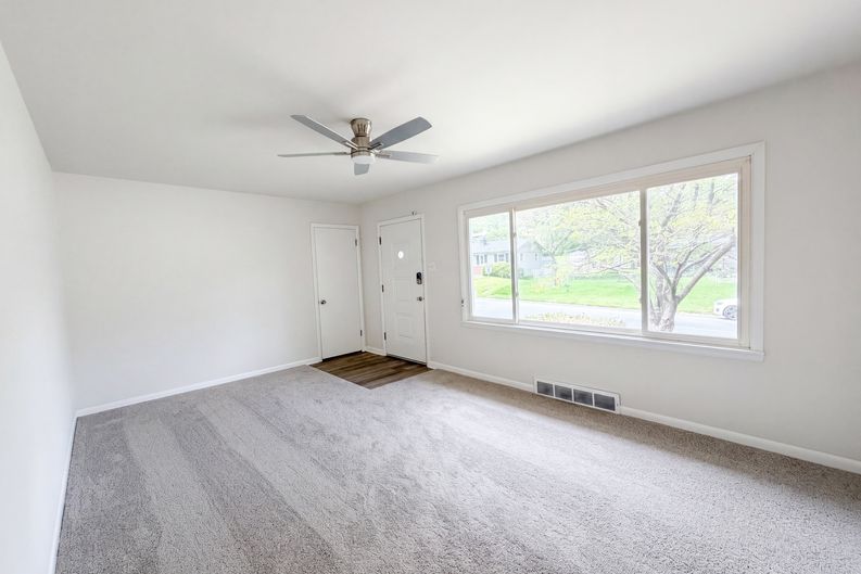 Photo 7 of 19 of 1116 Cunningham Ave, Saint Charles, MO