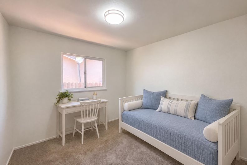 Photo 10 of 20 of 3008 Lerwick Rd, Sacramento, CA