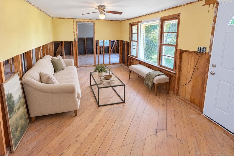 Photo 3 of 22 of 755 Commerce Rd, Jefferson, GA
