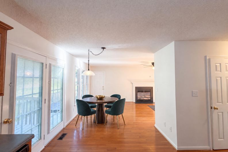 Photo 6 of 19 of 3888 Courtland Cir, Thomasville, NC