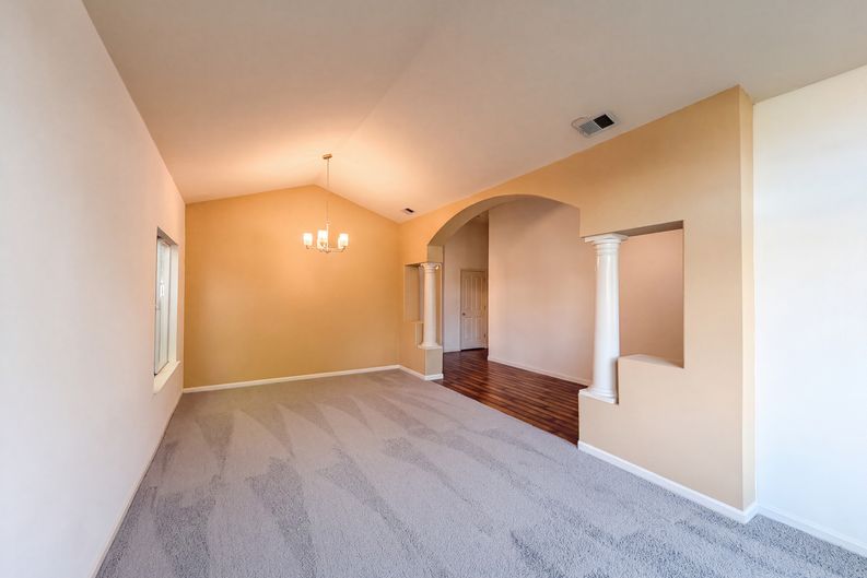 Photo 6 of 44 of 5344 Swindon Rd, Rocklin, CA