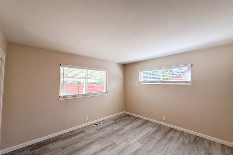 Photo 11 of 34 of 9232 Don Boriga Way, Stockton, CA
