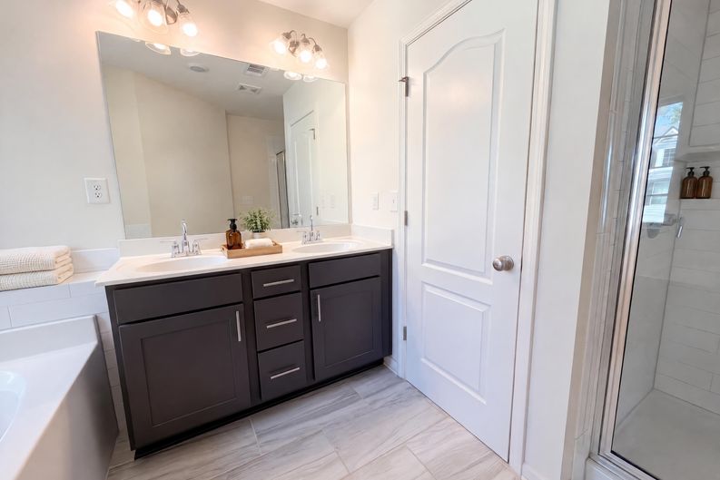 Photo 16 of 29 of 5536 Fairhaven Pl, Fairburn, GA