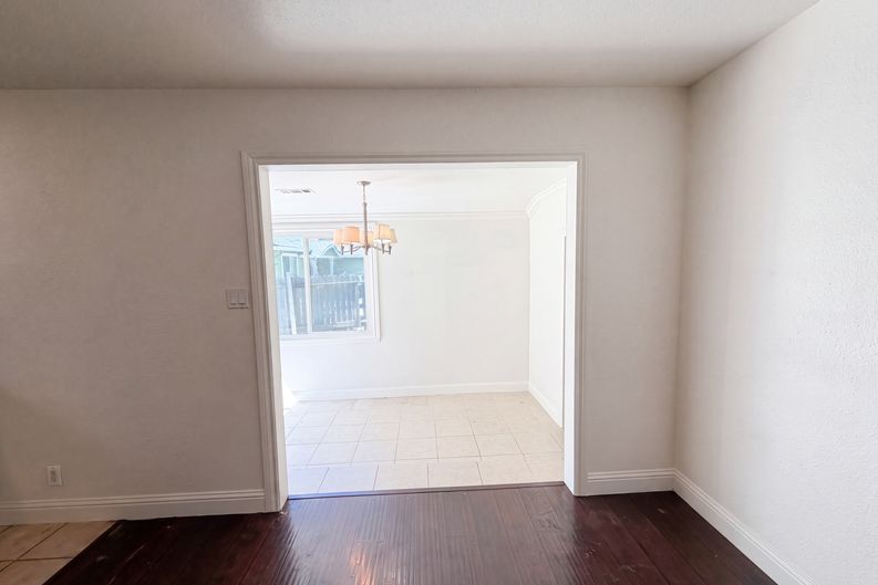 Photo 7 of 30 of 209 Bryan Ave, Roseville, CA