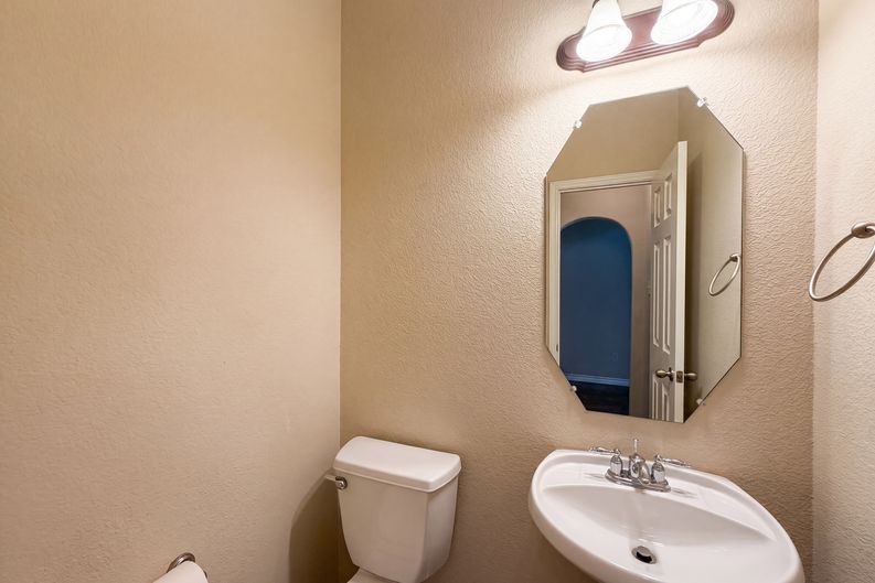Photo 15 of 25 of 8613 Sunwood Ct, Fort Worth, TX