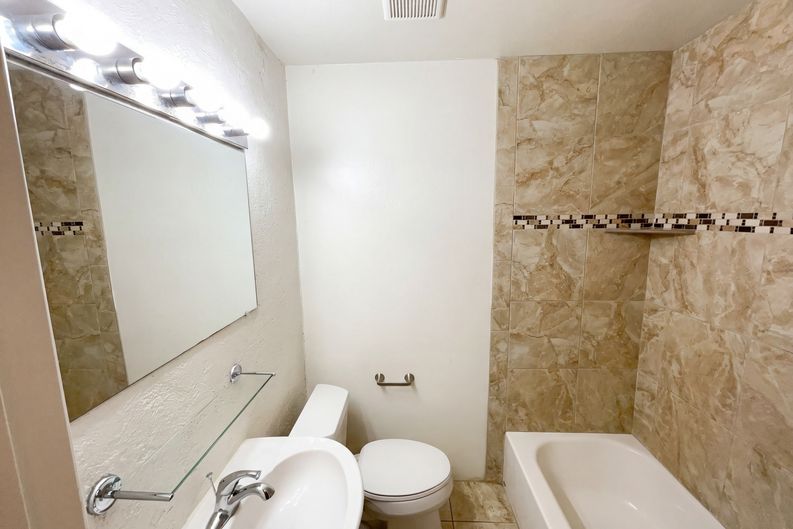 Photo 6 of 21 of 643 N Catalina Ave, Tucson, AZ