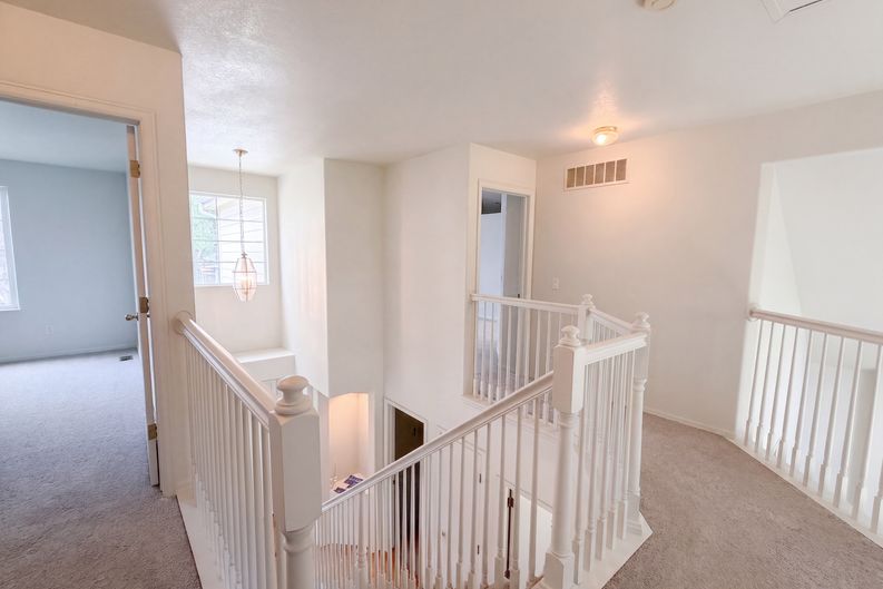 Photo 14 of 40 of 821 Sage Sparrow Cir, Highlands Ranch, CO